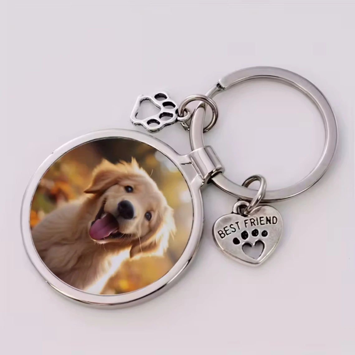 Porte-clés Photo Personnalisé "Best Friend" – Médaillon Rond avec Breloques Patte & Cœur