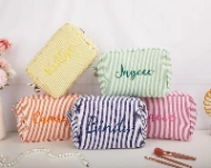 Trousse de toilette personnalisée rayée – Prénom brodé