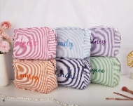 Trousse de toilette personnalisée rayée – Prénom brodé